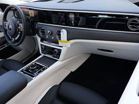 New 2026 Rolls-Royce Ghost AWD/4WD image 24