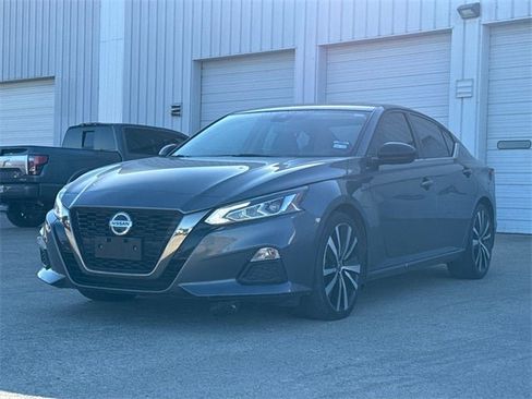 Certified 2021 Nissan Altima 2.5 SR image 4