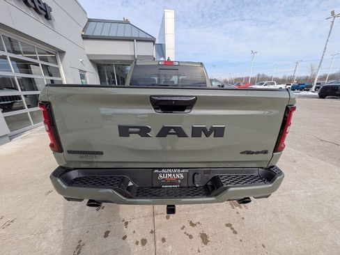 New 2026 RAM 1500 4x4 Crew Cab image 10