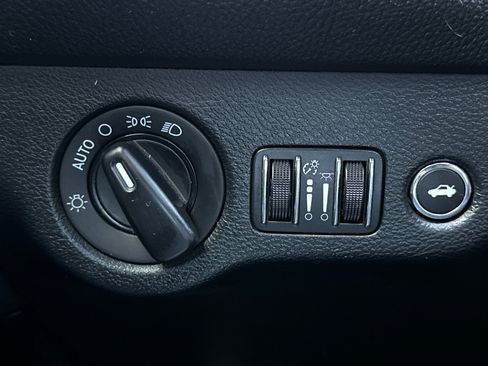 Used 2016 Dodge Challenger SRT Hellcat RWD image 41