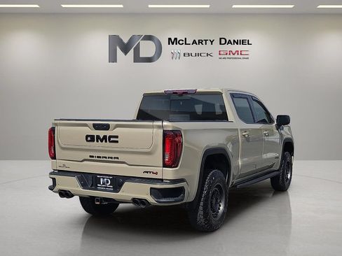 Certified 2022 GMC Sierra 1500 AT4 w/ AT4 Premium Package AWD/4WD image 14