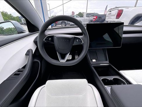 Used 2024 Tesla Model 3 Performance AWD/4WD image 5