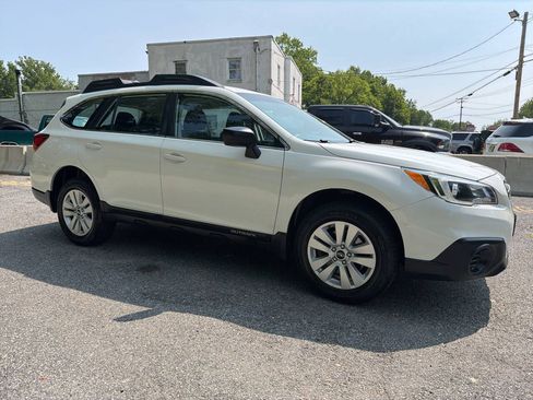 Used 2017 Subaru Outback 2.5i AWD/4WD image 9