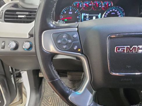 Used 2019 GMC Yukon XL SLT w/ Open Road Package AWD/4WD image 10