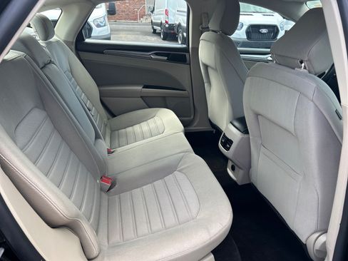 Certified 2020 Ford Fusion SE FWD image 17