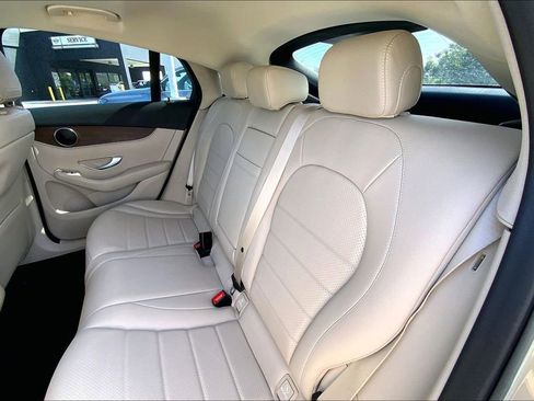 Used 2023 Mercedes-Benz GLC 300 4MATIC Coupe image 26