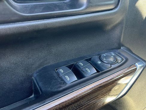 Used 2022 Chevrolet Silverado 1500 LT image 10