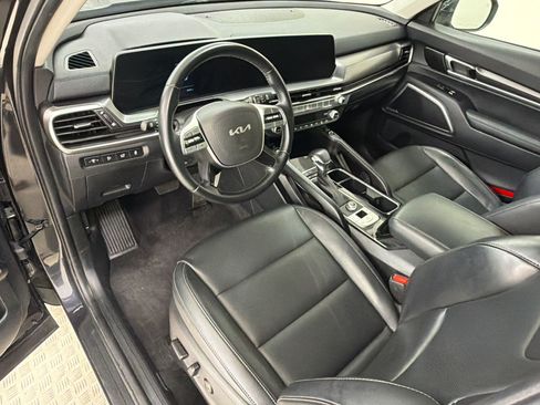Used 2025 Kia Telluride S FWD image 31