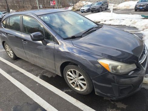 Used 2013 Subaru Impreza 2.0i Premium w/ All-Weather Pkg image 8