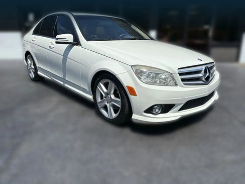 Used 2010 Mercedes-Benz C 300 Sedan image 7