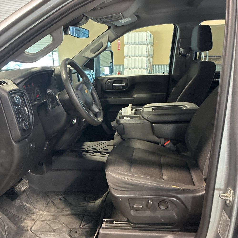 Used 2024 Chevrolet Silverado 2500 Custom w/ Custom Convenience Package AWD/4WD image 18