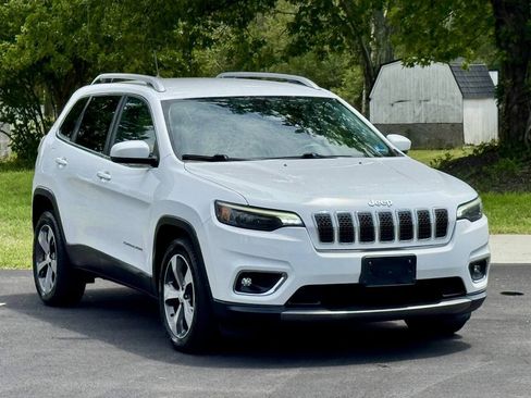 Used 2019 Jeep Cherokee Limited FWD image 2