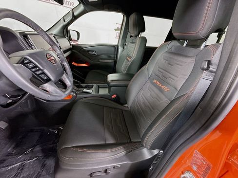 Certified 2025 Nissan Frontier PRO-4X image 24