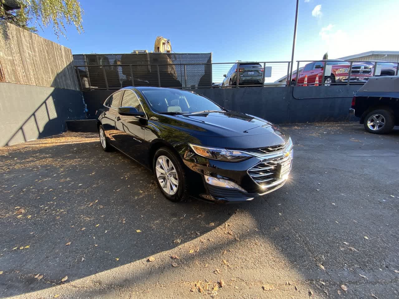 Used 2025 Chevrolet Malibu LT FWD image 8