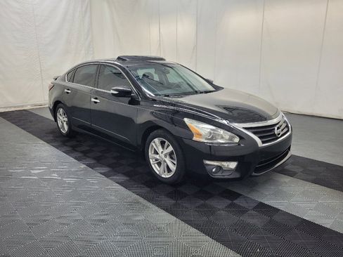 Used 2015 Nissan Altima 2.5 SV w/ Convenience Package FWD image 13