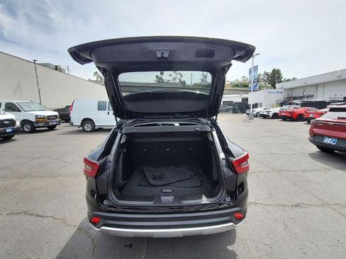 Used 2025 Chevrolet Trax LT w/ Driver Confidence Package image 24