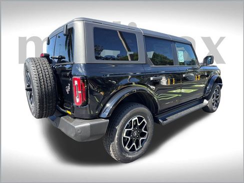 New 2026 Ford Bronco Outer Banks image 14