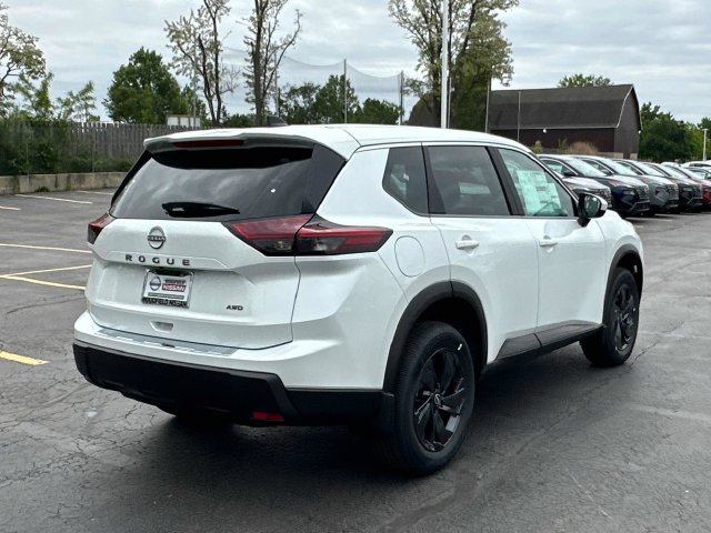 New 2026 Nissan Rogue SV AWD/4WD image 4