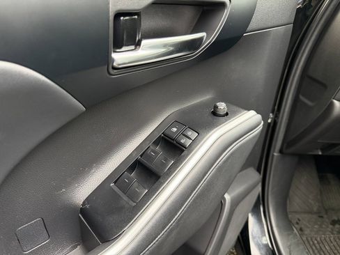 Used 2022 Toyota Highlander XLE image 21