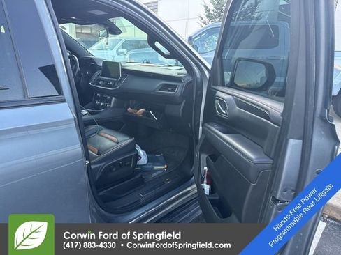 Used 2022 GMC Yukon AT4 image 4