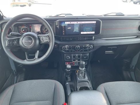 Used 2024 Jeep Wrangler Unlimited Rubicon w/ Convenience Group image 3