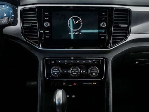 Used 2023 Volkswagen Atlas Cross Sport SEL image 18