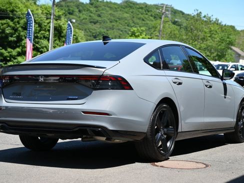 Used 2025 Honda Accord Sport image 5