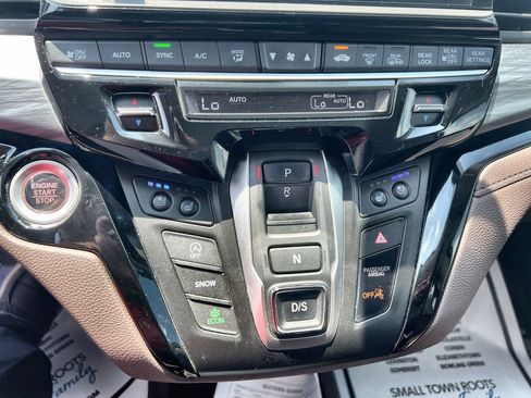 Used 2025 Honda Odyssey Elite image 20