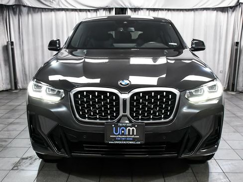 Used 2025 BMW X4 xDrive30i AWD/4WD image 2