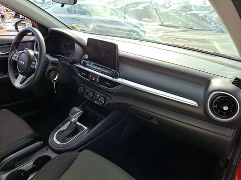 Used 2023 Kia Forte LXS w/ LXS Technology Package image 11