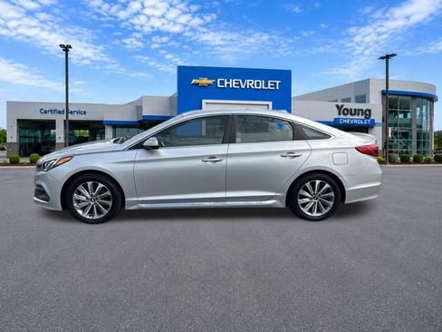 Used 2017 Hyundai Sonata Sport w/ Cargo Package FWD image 5