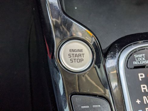 Certified 2023 Kia Soul GT-Line w/ GT-Line Technology Package FWD image 18