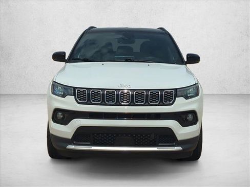 Used 2025 Jeep Compass Limited AWD/4WD image 2