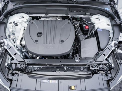 New 2026 Volvo XC60 B5 Plus w/ Protection Package Premier image 18