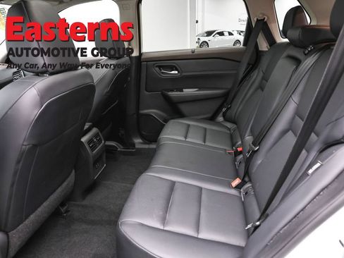 Used 2023 Nissan Rogue SV w/ SV Premium B Package AWD/4WD image 44
