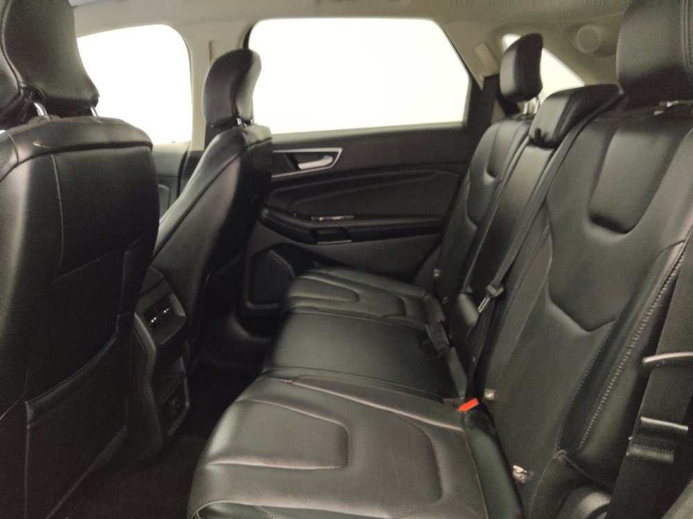 Used 2017 Ford Edge Titanium FWD image 18