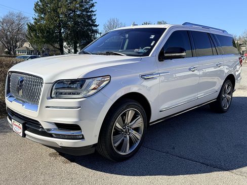 Used 2018 Lincoln Navigator L Reserve w/ Technology Package image 8