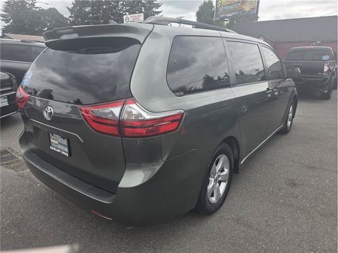 Used 2020 Toyota Sienna LE FWD image 10
