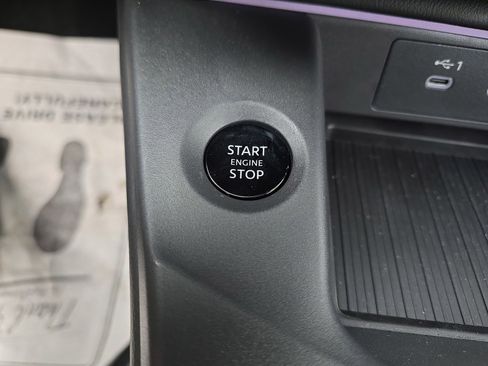 Used 2026 Nissan Sentra SR w/ Floor Mat Package FWD image 22