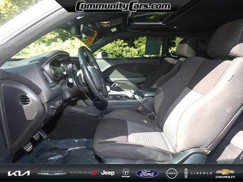 Used 2022 Dodge Challenger R/T Scat Pack w/ T/A Package image 12