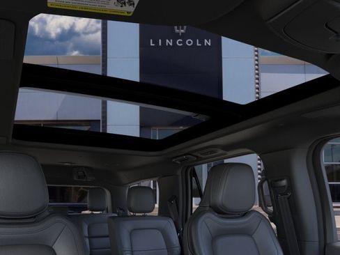 New 2023 Lincoln Navigator Reserve AWD/4WD image 22