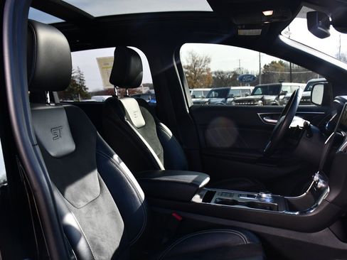 Used 2021 Ford Edge ST w/ Equipment Group 401A image 16