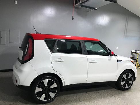 Used 2017 Kia Soul + w/ Designer's Package FWD image 3