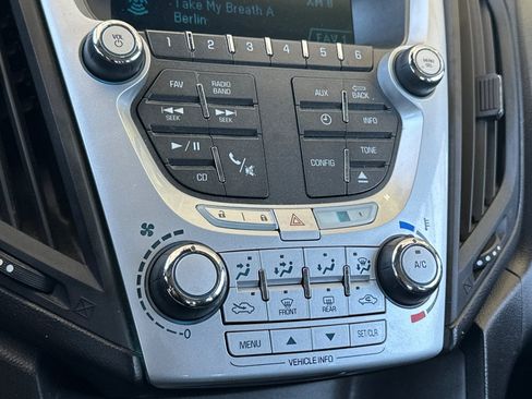 Used 2012 Chevrolet Equinox LS FWD image 19