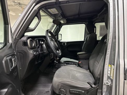 Used 2018 Jeep Wrangler Unlimited Sport S AWD/4WD image 19
