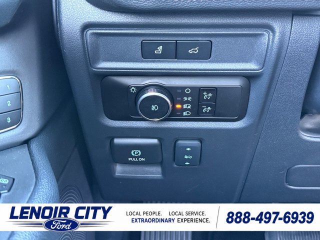 Used 2024 Ford Expedition Limited AWD/4WD image 19