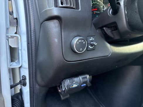 Used 2018 GMC Savana 2500 w/ Communications Package image 21