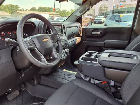 Used 2025 Chevrolet Silverado 1500 Custom w/ LPO, Dark Essentials Package image 17