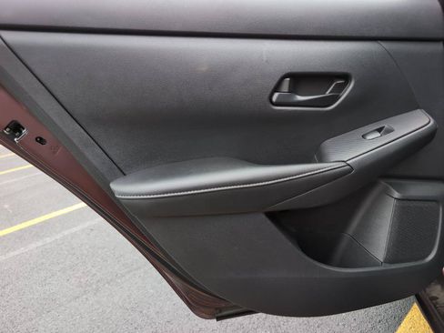Used 2024 Nissan Sentra SV FWD image 33