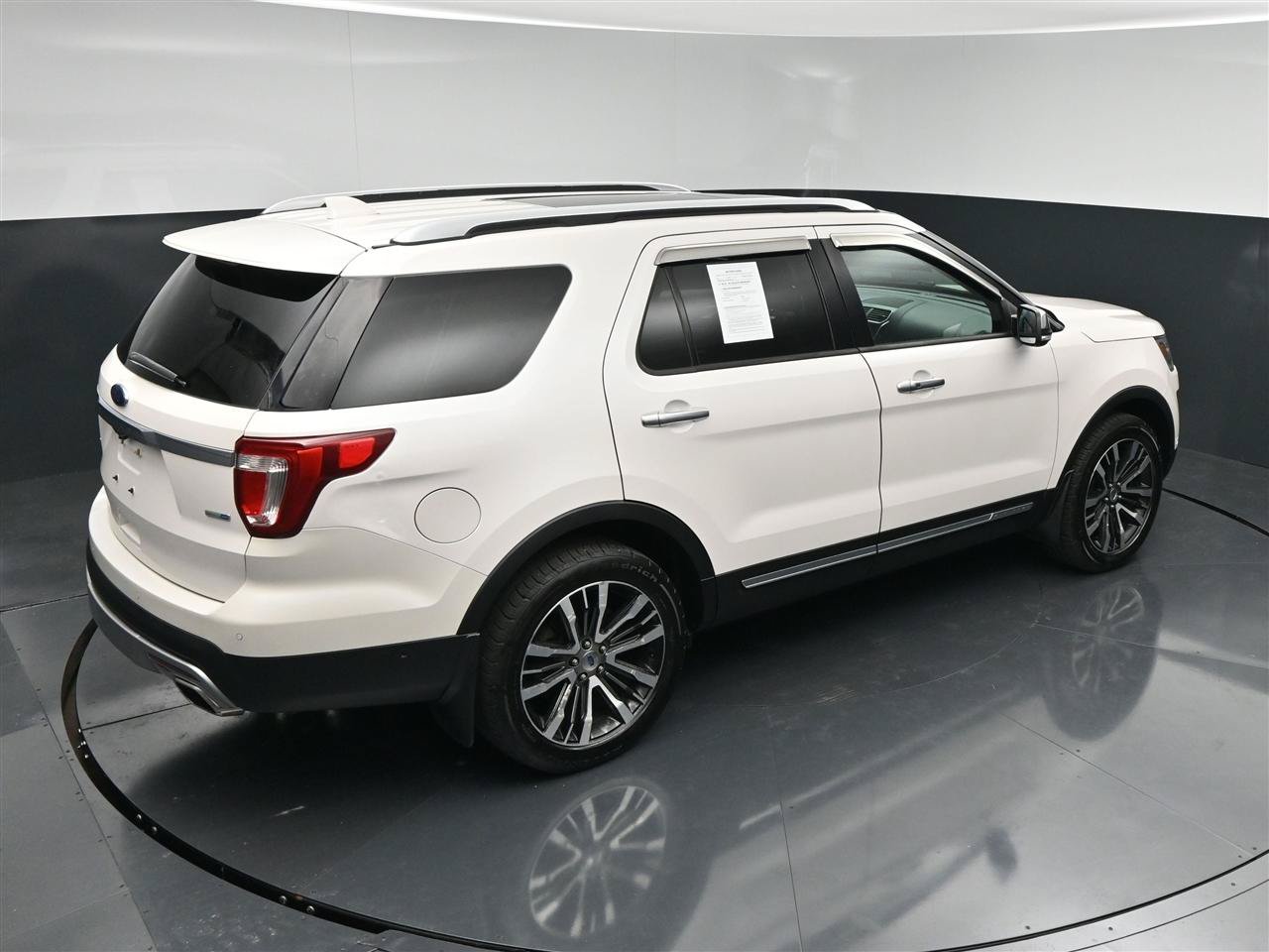 Used 2017 Ford Explorer Platinum AWD/4WD image 23